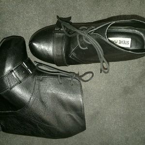 Genuine Leather Steve Madden Bootie Sz. 6